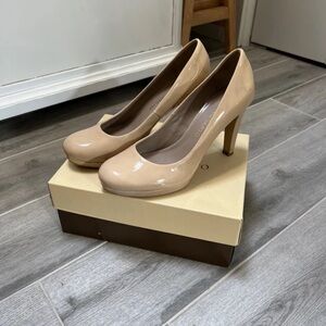 Franco Sarto Beige Patent Heels
